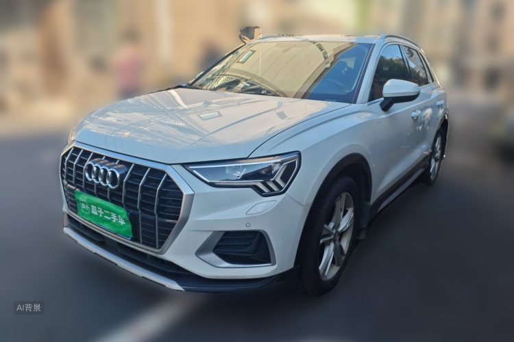 Audi Q3 2020 car image #2