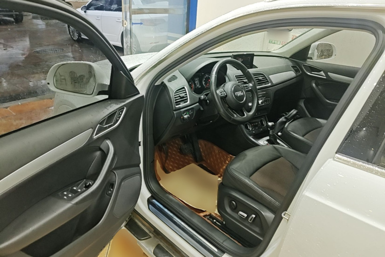 Audi Q3 2017 #16 Audi Q3 2017 car image #16