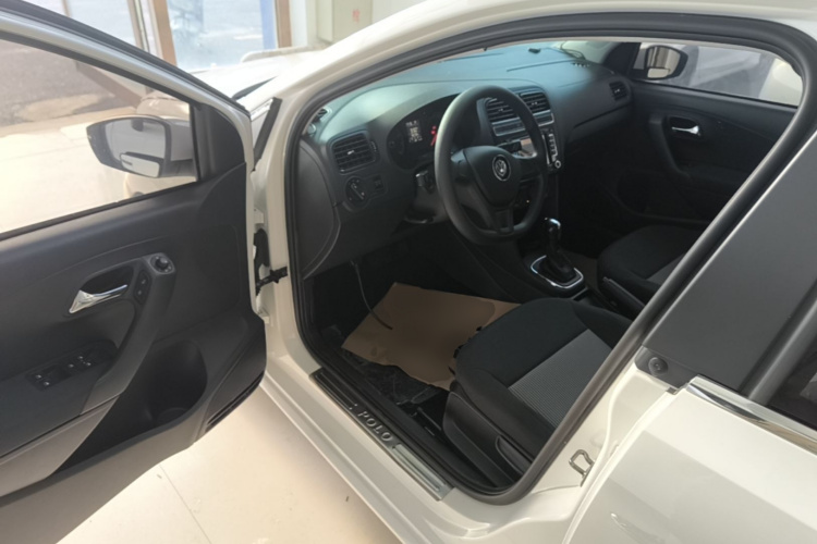 Volkswagen Polo 2016 #16 Volkswagen Polo 2016 car image #16