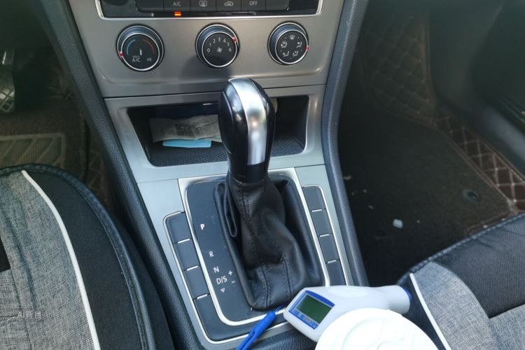 Volkswagen Golf 2015 #16 Volkswagen Golf 2015 car image #16