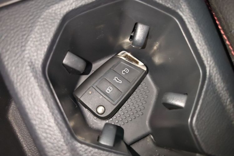 Volkswagen Bora 2021 immagine di auto #9