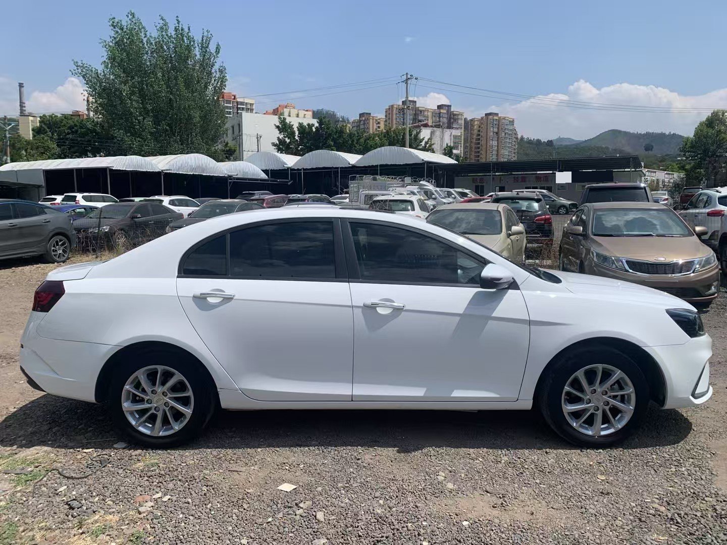 GEELY Emgrand 2021 imagen de coche #4