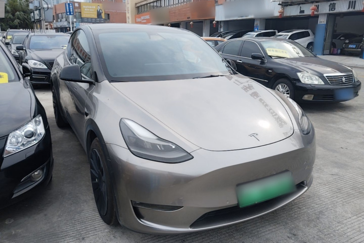 Tesla Model Y 2021 #4 Tesla Model Y 2021 car image #4