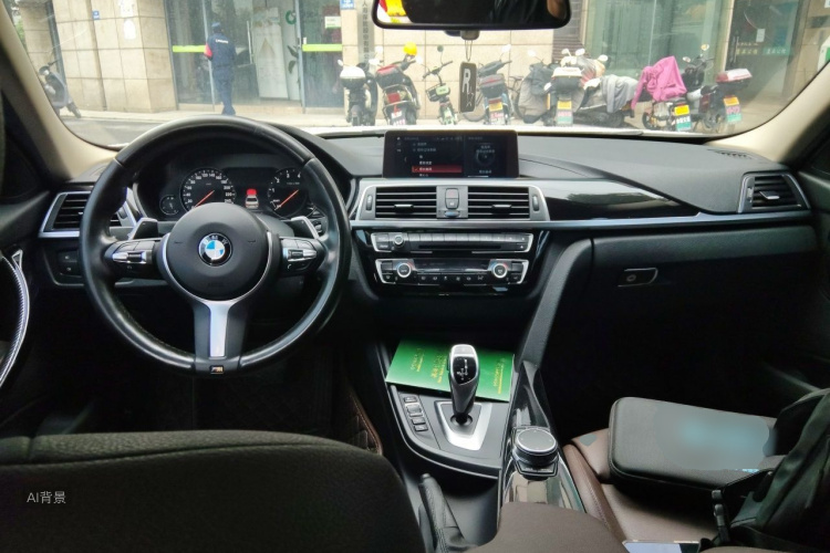 BMW 3 Series 2019 car image #11