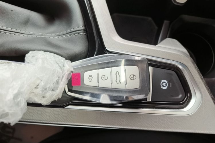 GEELY Emgrand 2025 car image #17