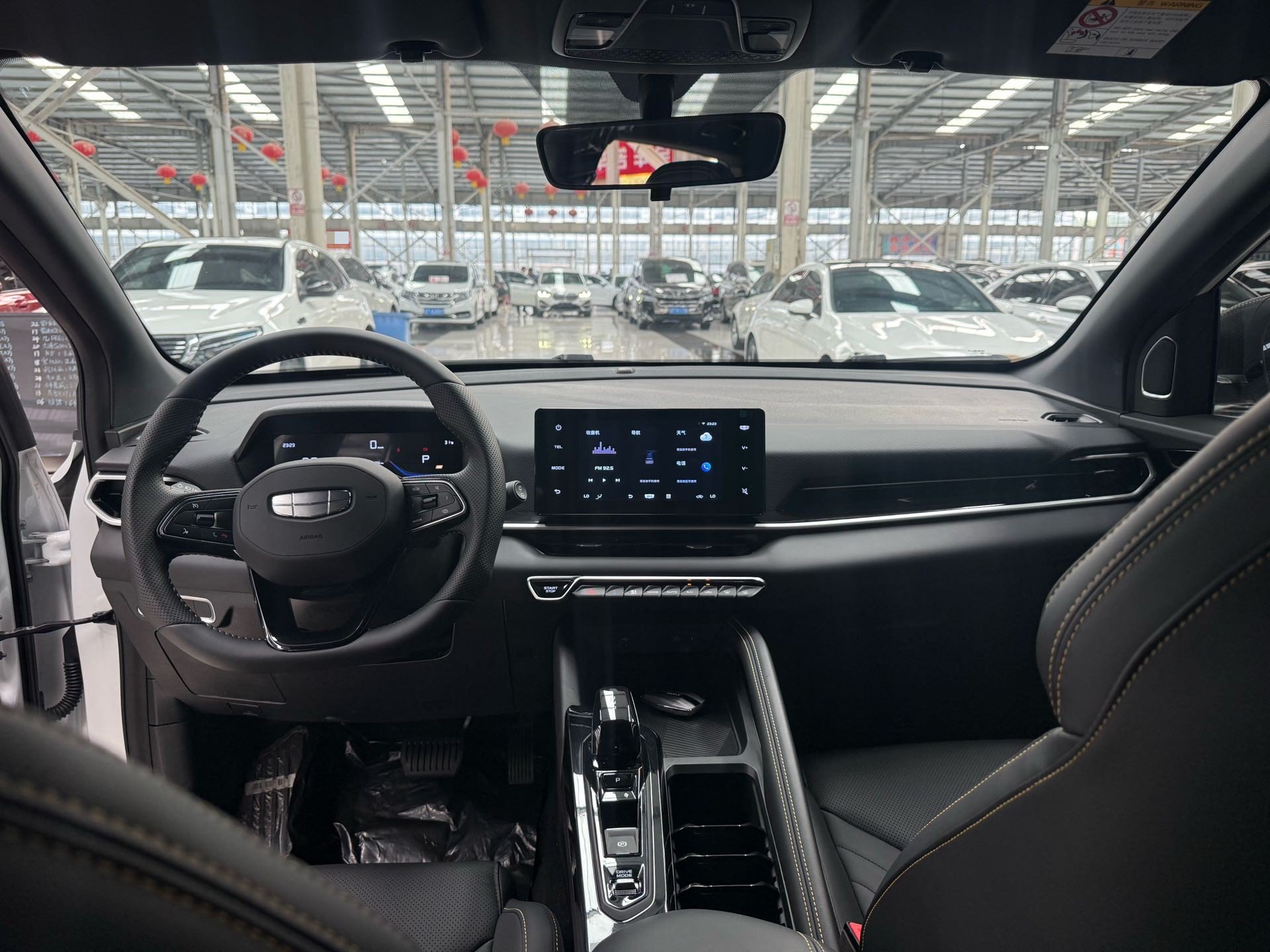 GEELY Coolray 2026 #6 GEELY Coolray 2026 car image #6