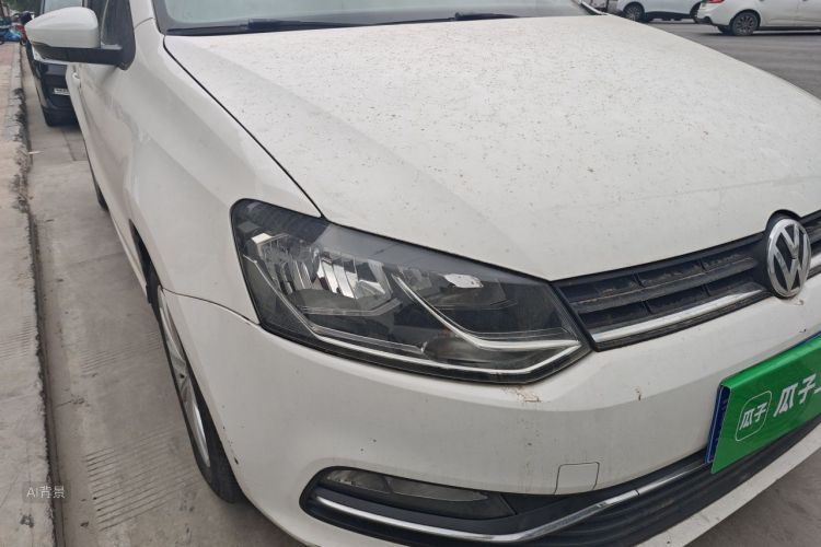 Volkswagen Polo 2015 car image #8