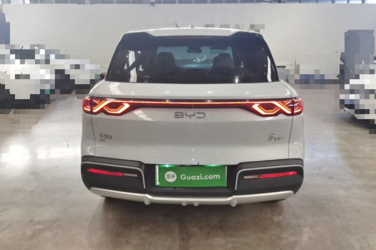 BYD YuanUP 2025 #6 BYD YuanUP 2025 car image #6