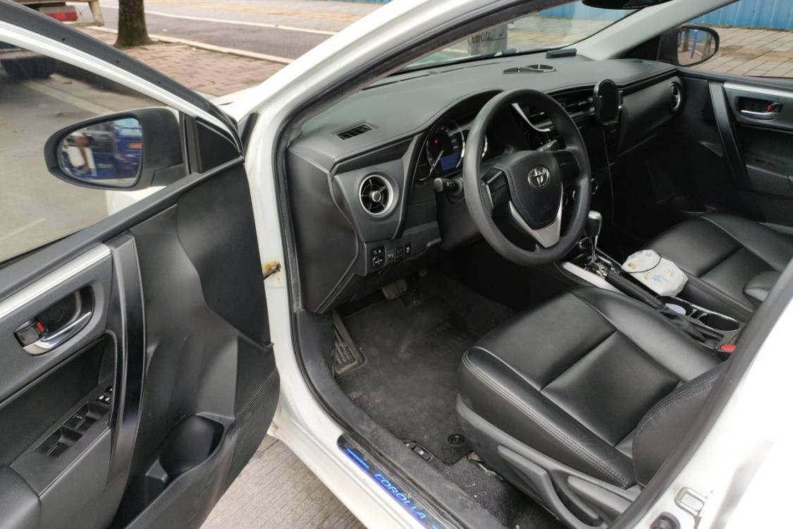 Toyota Corolla 2019 #13 Toyota Corolla 2019 car image #13