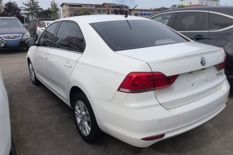 Volkswagen Santana 2016 car image #5