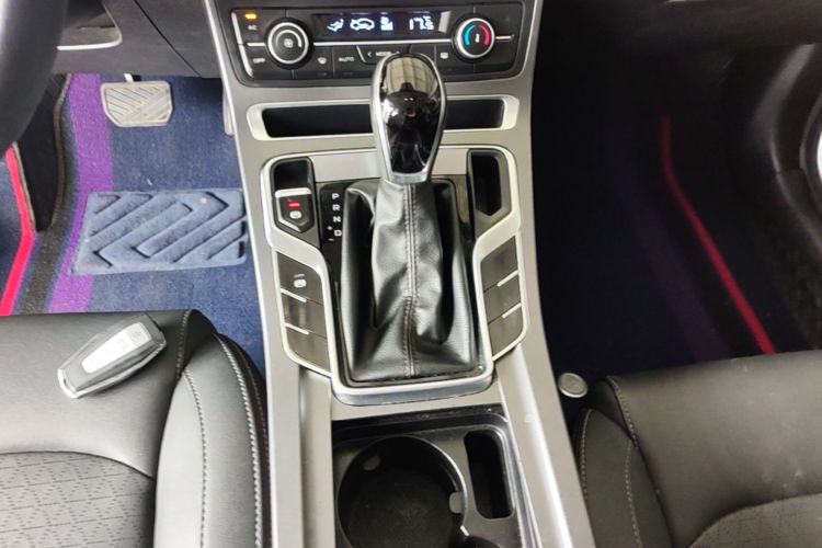 GEELY Emgrand 2020 car image #26