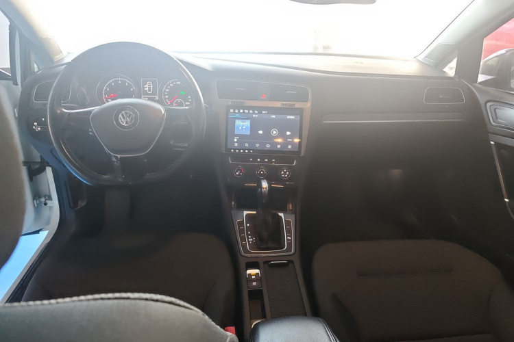 Volkswagen Golf 2017 изображение автомобиля #10