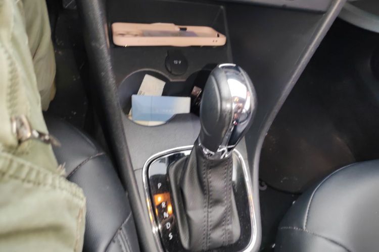 Volkswagen Polo 2018 car image #14