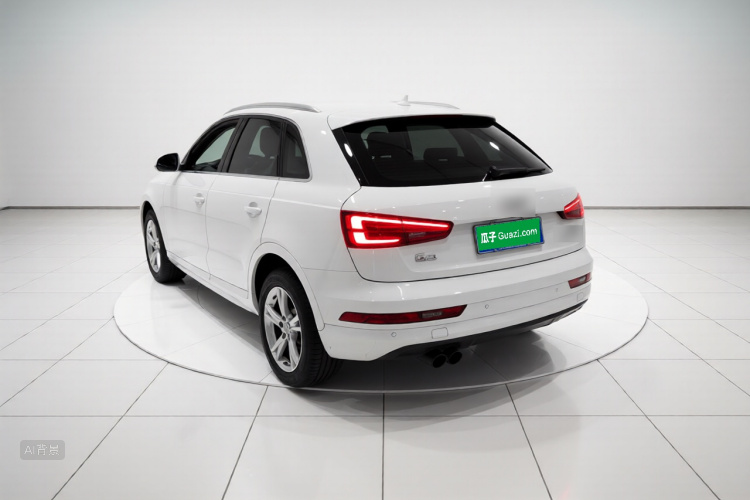 Audi Q3 2017 car image #5