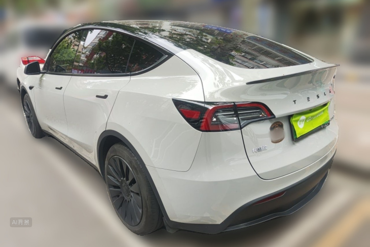 Tesla Model Y 2024 #5 Tesla Model Y 2024 car image #5