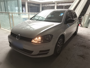Volkswagen Golf 2017 car image 