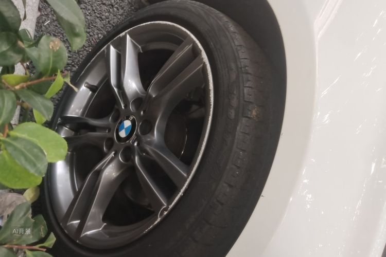 BMW 3 Series 2018 car image #9