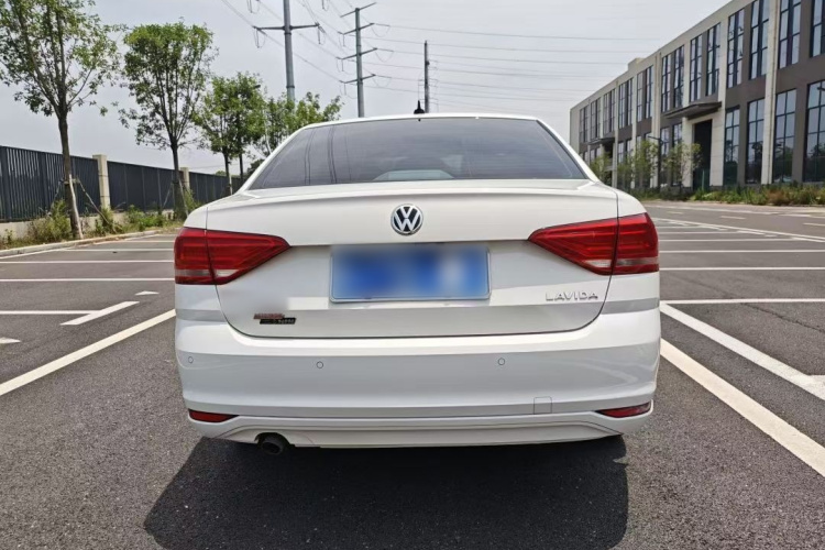 Volkswagen Lavida 2019 car image #6