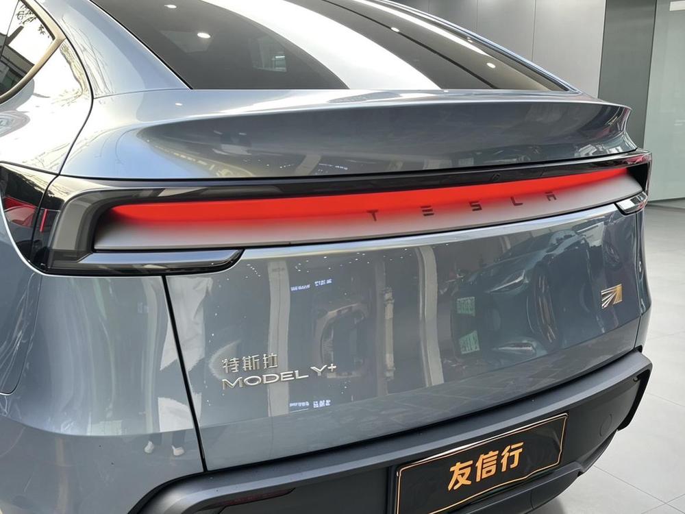 Tesla Model Y 2025 #8 Tesla Model Y 2025 immagine di auto #8