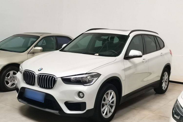 BMW X1 2018 #2 BMW X1 2018 car image #2