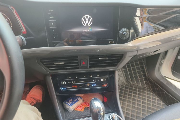 Volkswagen Bora 2021 car image #13