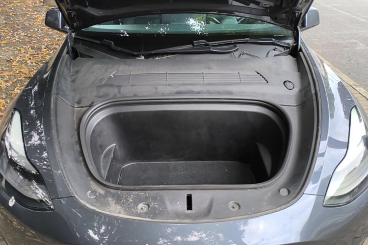 Tesla Model Y 2021 #20 Tesla Model Y 2021 car image #20