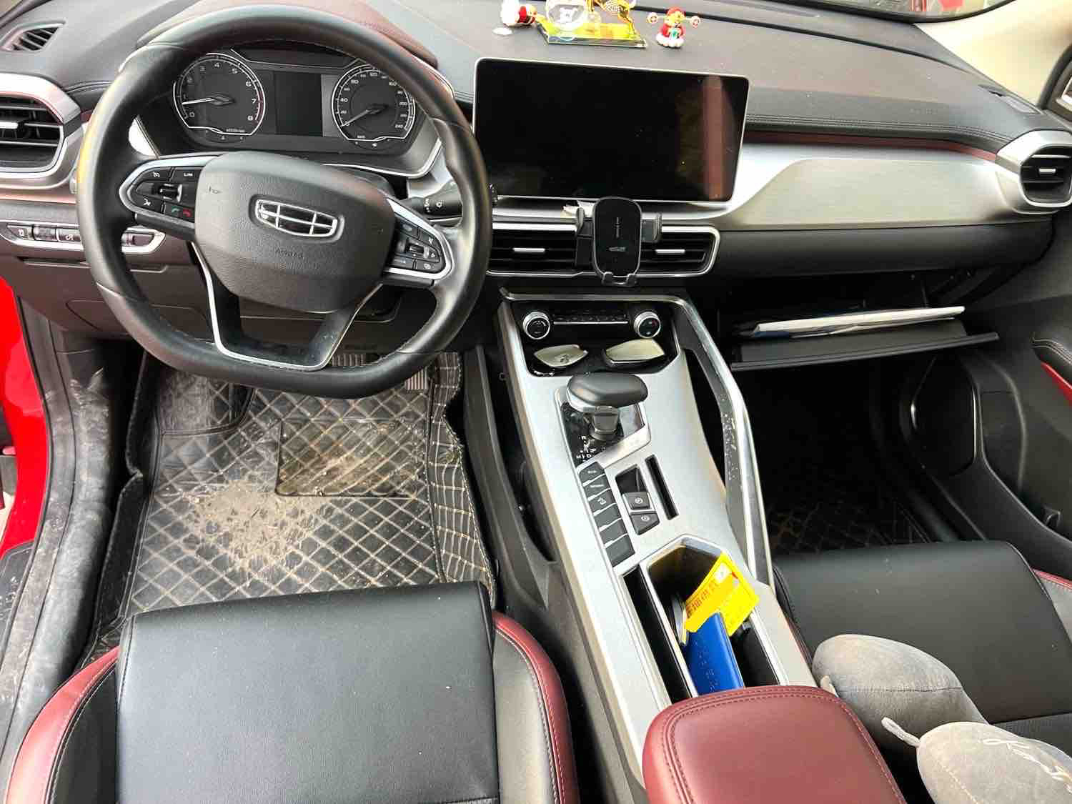 GEELY Coolray 2022 #4 GEELY Coolray 2022 car image #4