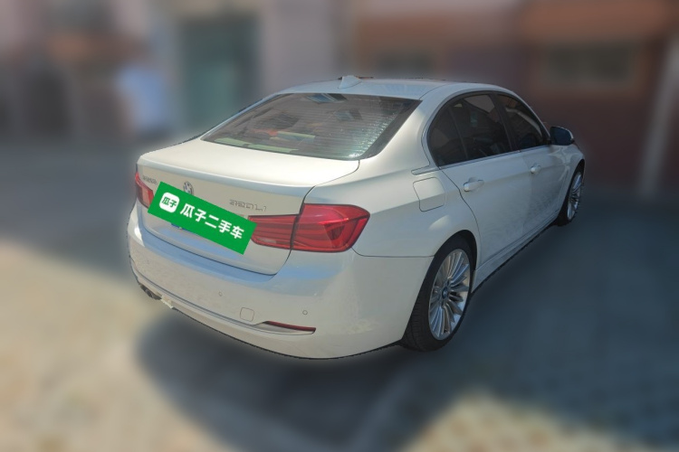 BMW 3 Series 2017 #7 BMW 3 Series 2017 car image #7
