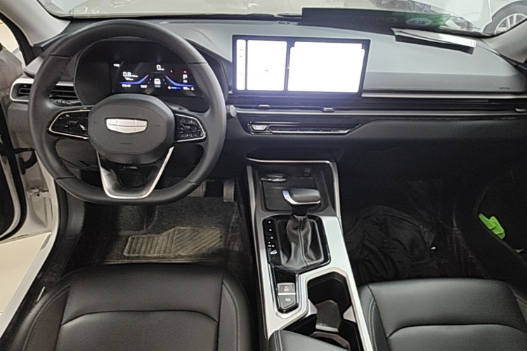 GEELY Emgrand 2025 car image #11