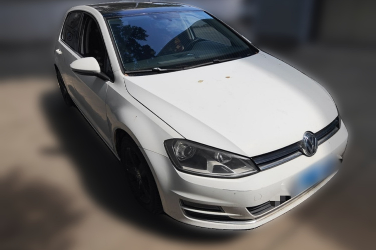 Volkswagen Golf 2015 car image #4