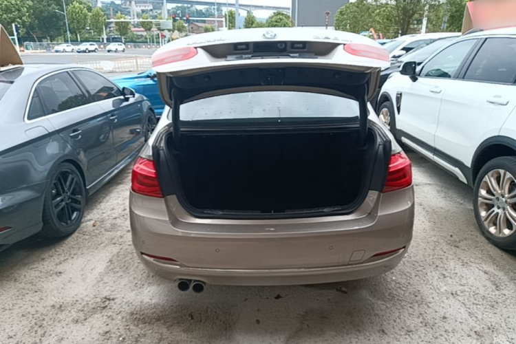 BMW 3 Series 2017 #19 BMW 3 Series 2017 car image #19