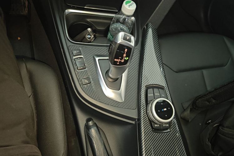 BMW 3 Series 2015 car image #14