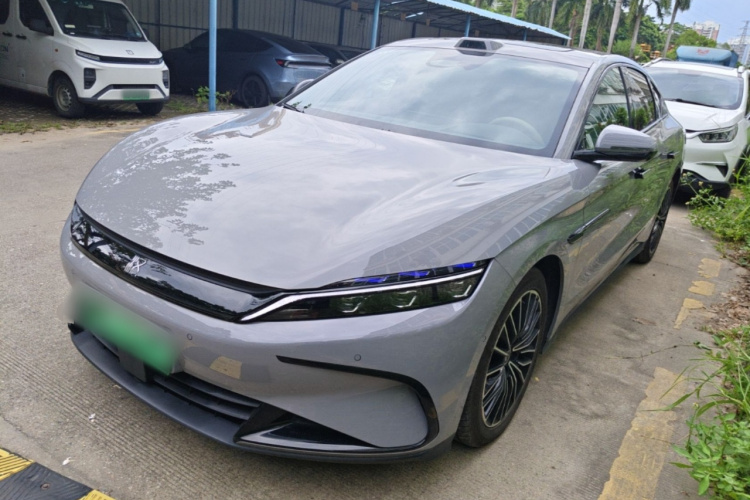 BYD Han 2025 car image #2