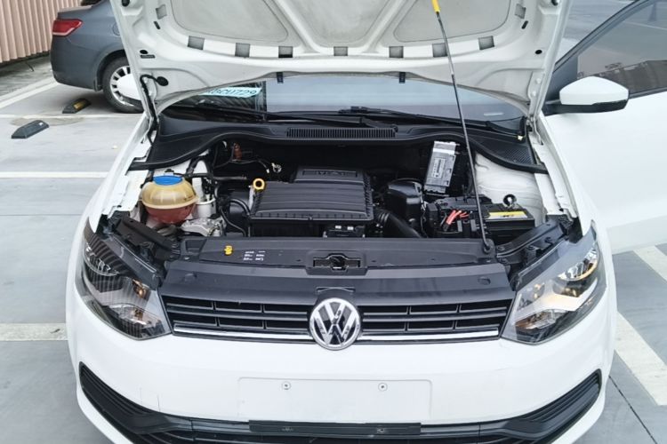 Volkswagen Polo 2018 car image #20