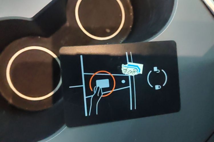 Tesla Model Y 2024 car image #9