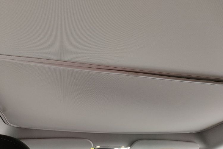 Tesla Model Y 2023 #18 Tesla Model Y 2023 car image #18