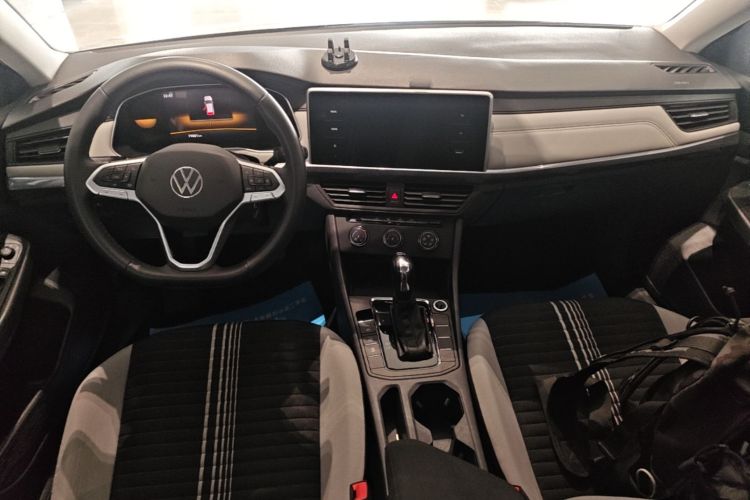 Volkswagen Bora 2024 car image #10
