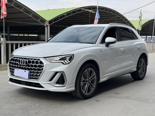 Audi Q3 2023 #18 Audi Q3 2023 صورة سيارة #18