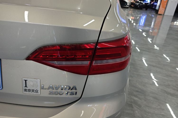 Volkswagen Lavida 2019 #8 Volkswagen Lavida 2019 car image #8
