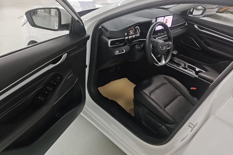 GEELY Emgrand 2024 car image #16