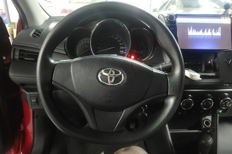 Toyota Vios 2017 immagine di auto #11