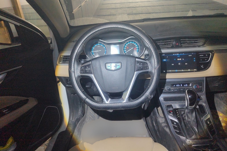 GEELY Emgrand 2018 imagem de carro #11
