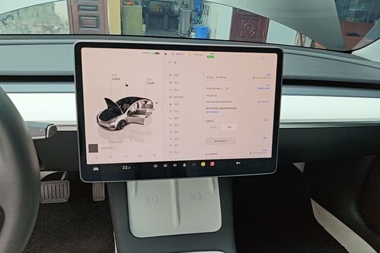 Tesla Model 3 2022 car image #13