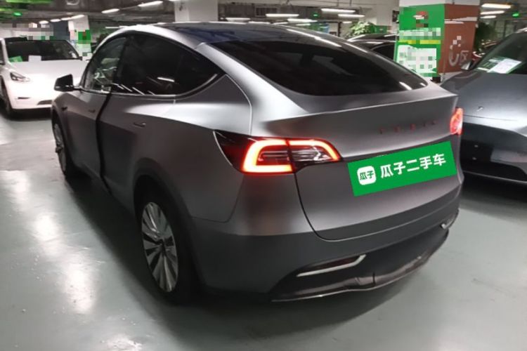 Tesla Model Y 2023 car image #7