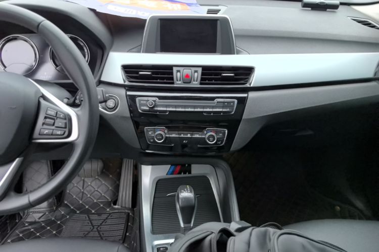 BMW X1 2019 #13 BMW X1 2019 car image #13