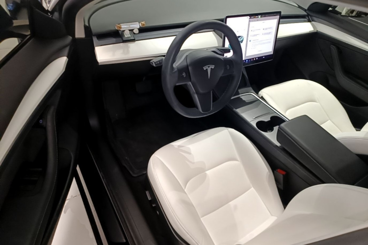 Tesla Model 3 2021 #16 Tesla Model 3 2021 car image #16