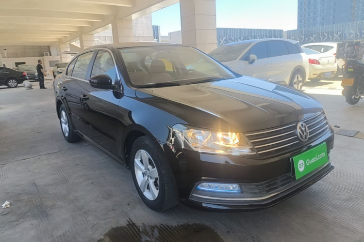 Volkswagen Lavida 2017 car image #4