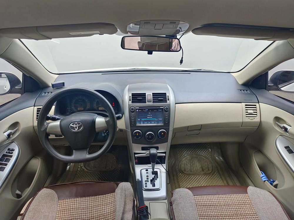 Toyota Corolla 2013 immagine di auto #13