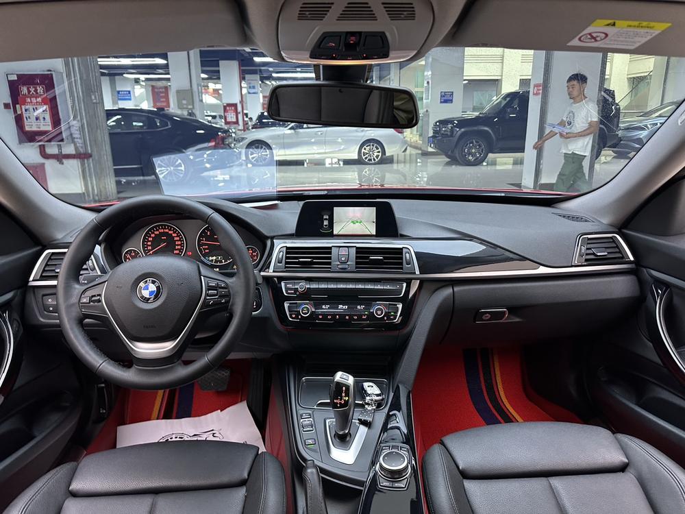 BMW 3 Series GT 2019 صورة سيارة #12
