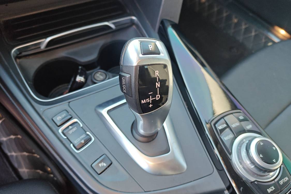 BMW 3 Series 2016 car image #20